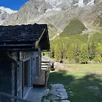 Val Ferret Cir 0246 كورمايور