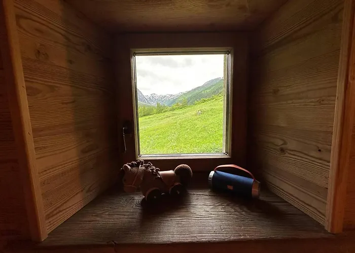 Val Ferret Cir 0246 شاليه كورمايور