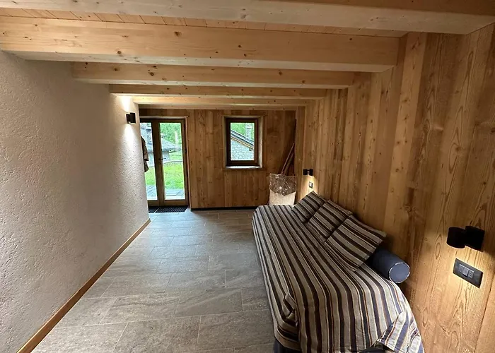 Val Ferret Cir 0246 * كورمايور