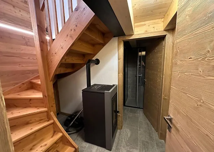 Val Ferret Cir 0246 شاليه كورمايور